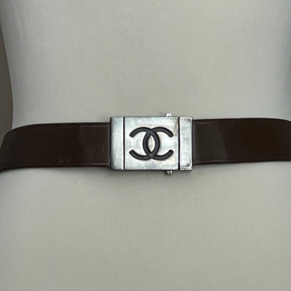 ✨Vintage Rare CHANEL 96P CC Logo Runway Collection Brown Leather Belt - Picture 3 of 15